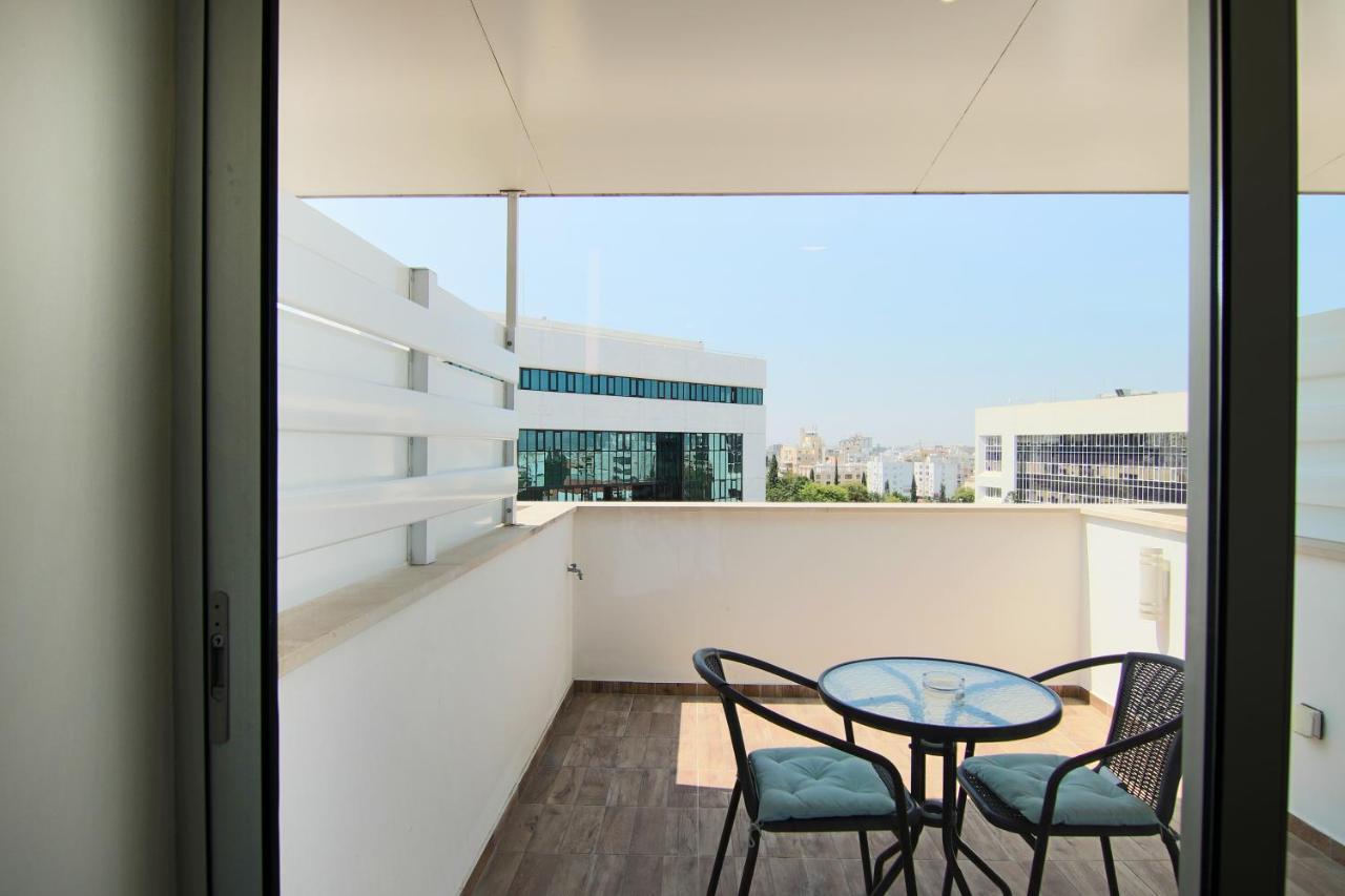 Phaedrus Living: Luxury Suite Nicosia 505 Exterior foto